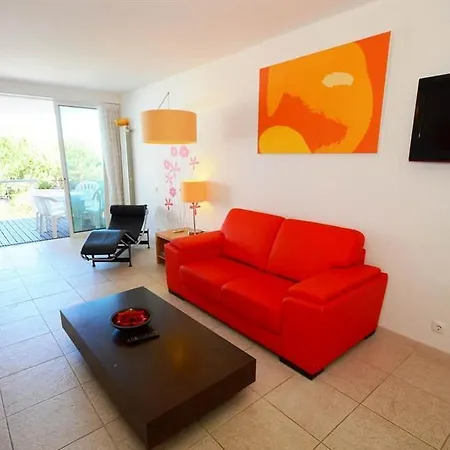 Golden Clube Modern